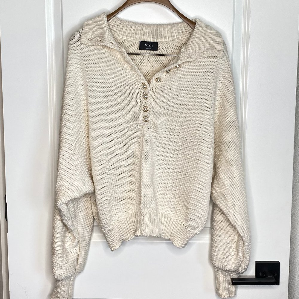 VIci Cream Sweater